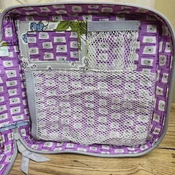 Vera Bradley Tech Organizer Watercolor - Picture 9 of 12